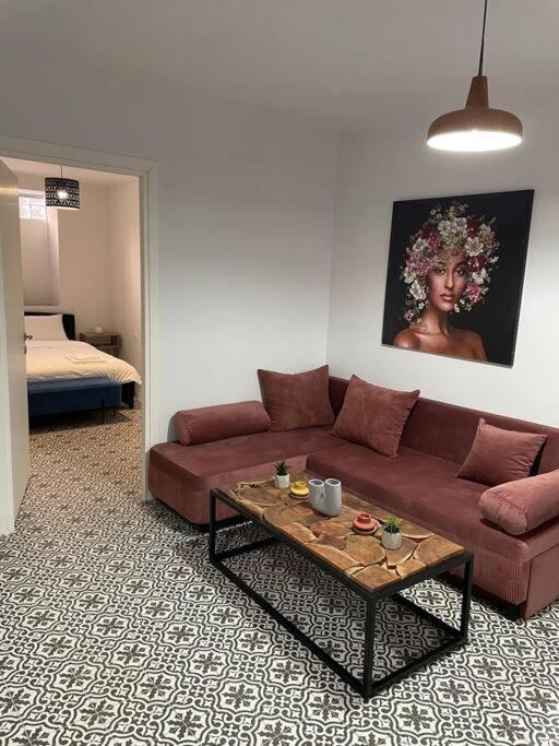 Family Apartment With Private Yard Next To Agios Dimitrios Church Thessaloniki Exterior foto