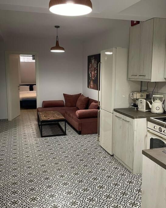 Family Apartment With Private Yard Next To Agios Dimitrios Church Thessaloniki Exterior foto